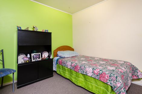 Photo of property in 46 Zefiro Drive, Massey, Auckland, 0614