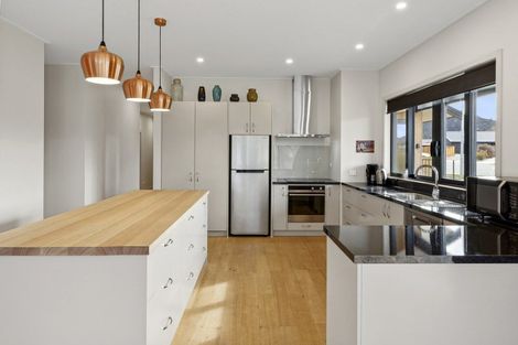 Photo of property in 8 Hebbard Court, Albert Town, Wanaka, 9305