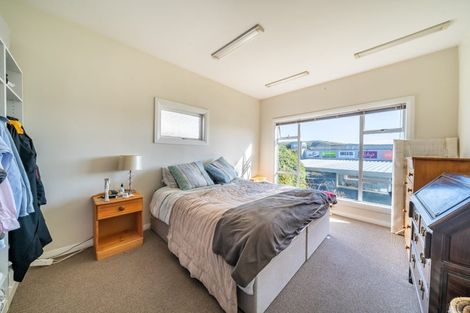 Photo of property in 126 Mana Esplanade, Paremata, Porirua, 5026