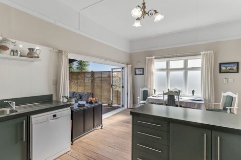 Photo of property in 39 Mako Mako Road, Levin, 5510