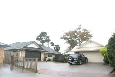 Photo of property in 2/8 Nakhle Place, Manurewa, Auckland, 2105