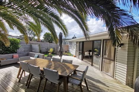 Photo of property in 24 Line Road, Glen Innes, Auckland, 1072