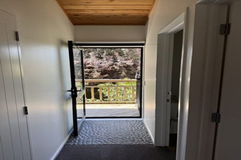 Photo of property in 4 Gradwell Place, Two Mile Bay, Taupo, 3330