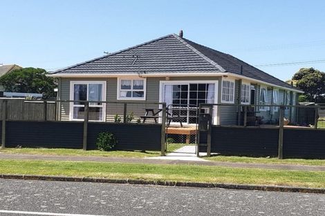 Photo of property in 2 Egmont Street, Patea, 4520