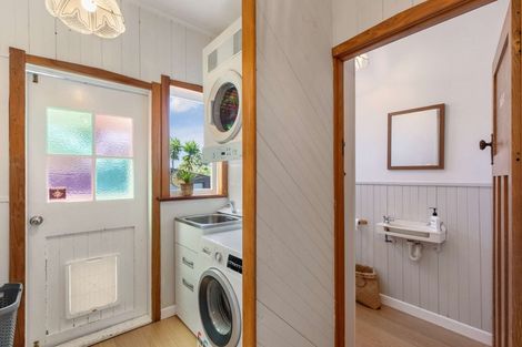 Photo of property in 9 Tahi Terrace, Glen Eden, Auckland, 0602