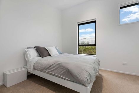 Photo of property in 12 Rara Lane, Manukau, Auckland, 2104