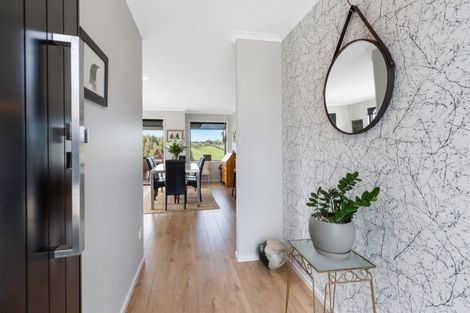 Photo of property in 14a Helenvale Crescent, Pokeno, 2402