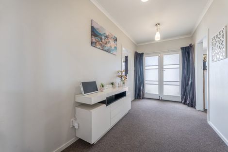 Photo of property in 6 Cambridge Street, Kensington, Timaru, 7910