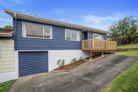 Photo of property in 2/131 Lynn Road, Bayview, Auckland, 0629