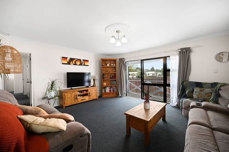 Photo of property in 22 Lindsay Crescent, Nawton, Hamilton, 3200