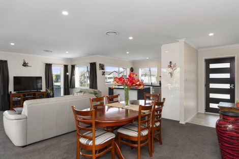 Photo of property in 36 Piata Street, Papamoa Beach, Papamoa, 3118