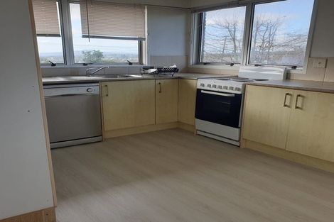 Photo of property in 1/940 East Coast Road, Northcross, Auckland, 0630