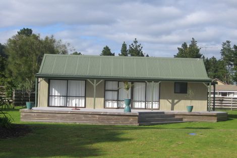 Photo of property in 207 Kenwood Drive, Matarangi, Whitianga, 3592