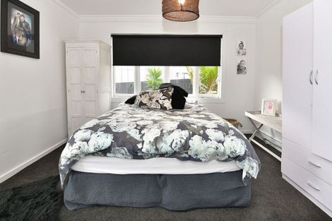 Photo of property in 19 Vipond Road, Stanmore Bay, Whangaparaoa, 0932