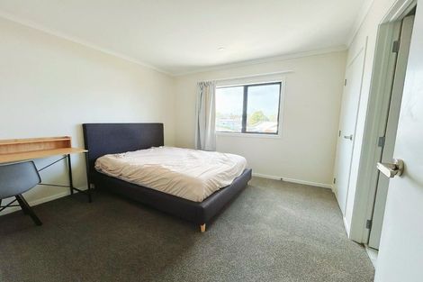 Photo of property in 2/26 May Street, Hamilton East, Hamilton, 3216