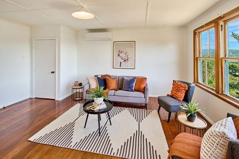 Photo of property in 106 Sidlaw Street, Strathmore Park, Wellington, 6022