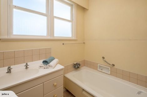 Photo of property in 4 Celia Street, Stratford, 4332