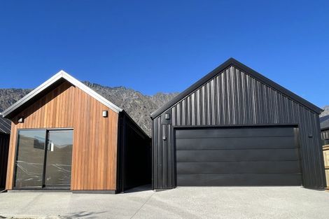 Photo of property in 37 Cheviot Street, Jacks Point, 9371