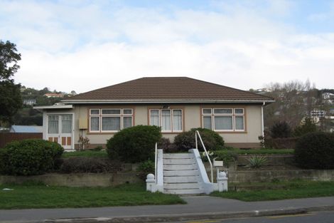 Photo of property in 32 Centaurus Road, Cashmere, Christchurch, 8022