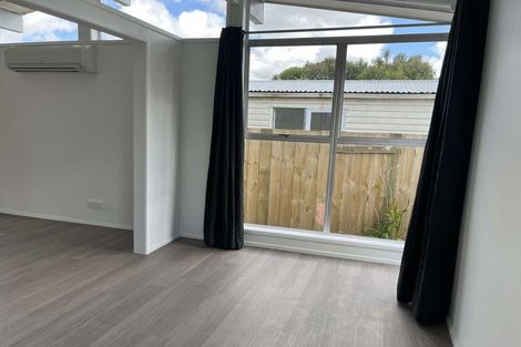 Photo of property in 35 Tabitha Crescent, Henderson, Auckland, 0612