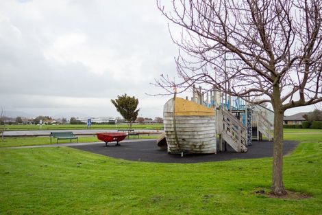 Photo of property in 39 Tennyson Avenue, Kelvin Grove, Palmerston North, 4414