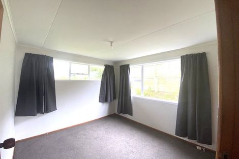 Photo of property in 17 The Drive, Tawa, Wellington, 5028