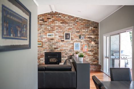 Photo of property in 120 Prince Regent Drive, Half Moon Bay, Auckland, 2012