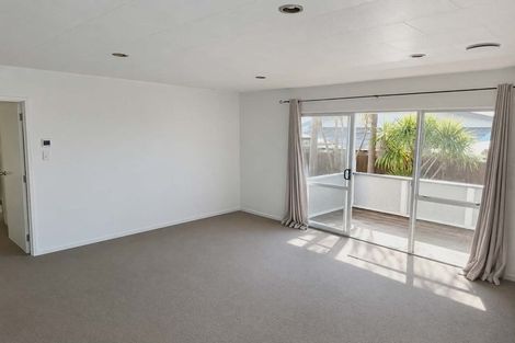Photo of property in 2/36 Miro Street, New Lynn, Auckland, 0600