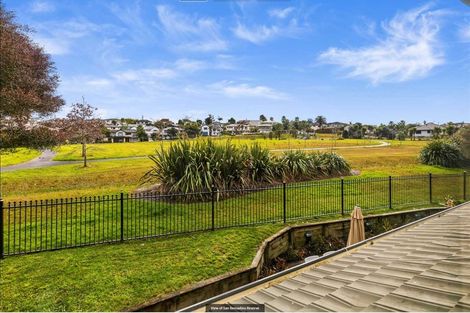 Photo of property in 9 San Fernando Way, Henderson, Auckland, 0612