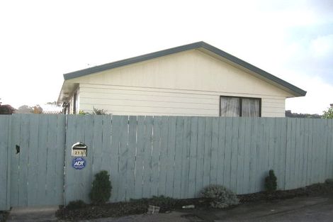 Photo of property in 1/213 Waitemata Drive, Ranui, Auckland, 0612