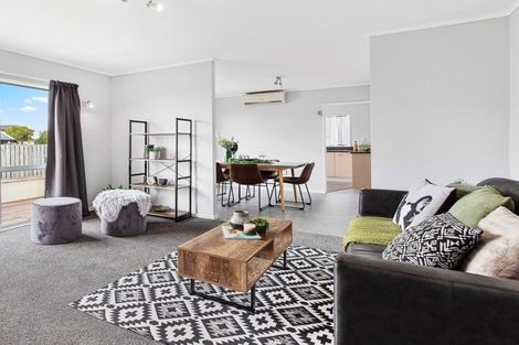 Photo of property in 2 Coventry Close, Ascot Park, Porirua, 5024