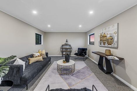 Photo of property in 4190a Great North Road, Glendene, Auckland, 0602