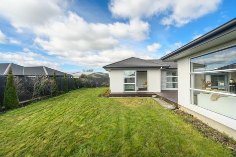 Photo of property in 175 Pacific Drive, Fitzherbert, Palmerston North, 4410