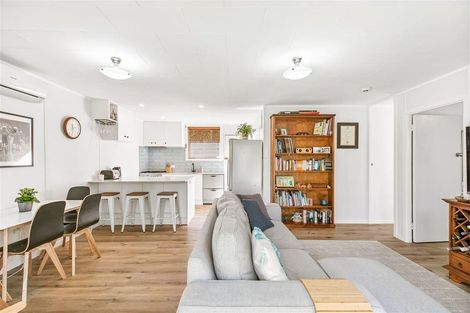 Photo of property in 1/34 Drome View Place, Beach Haven, Auckland, 0626