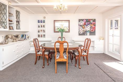 Photo of property in 12 Tarata Street, Saint Johns Hill, Whanganui, 4501