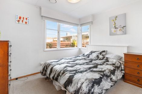 Photo of property in 4 Laurel Place, Awapuni, Palmerston North, 4412