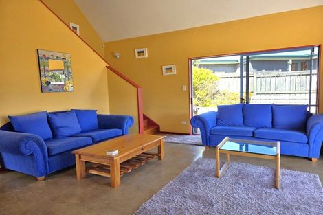 Photo of property in 135 Kowhai Avenue, Matarangi, Whitianga, 3592