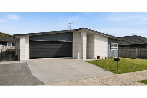 Photo of property in 57 Awataha Crescent, Pyes Pa, Tauranga, 3110