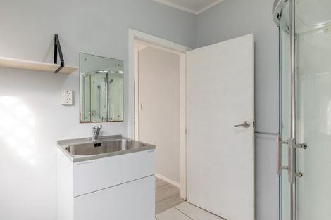 Photo of property in 61 Milton Road, Bluff Hill, Napier, 4110