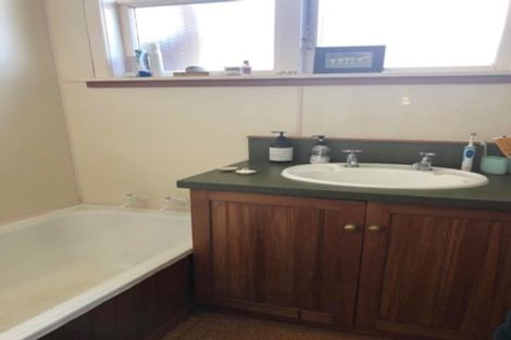 Photo of property in 107 Nevay Road, Miramar, Wellington, 6022