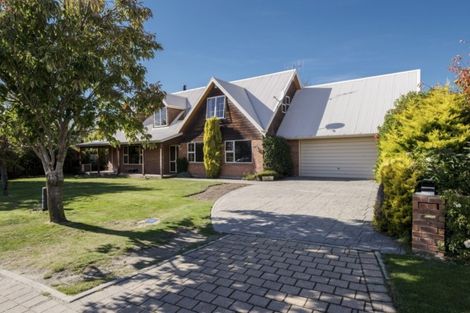 Photo of property in 5 Meadowstone Drive, Wanaka, 9305