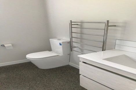 Photo of property in 5 Hihi Place, Waikanae, 5036