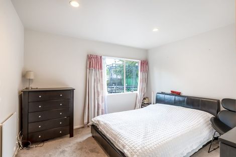 Photo of property in 7 Wattle Street, New Lynn, Auckland, 0600