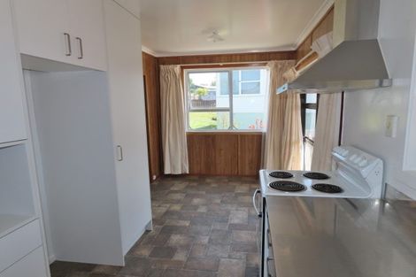 Photo of property in 3 Blue Way, Glendene, Auckland, 0602