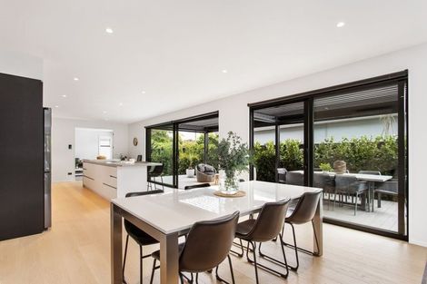 Photo of property in 14 Queens Avenue, Merivale, Christchurch, 8014