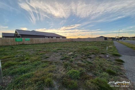 Photo of property in 2 Cabbage Close, Halswell, Christchurch, 8025