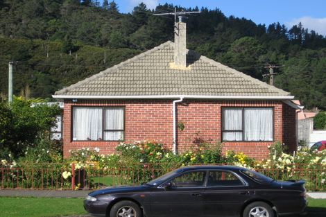 Photo of property in 1308 High Street, Taita, Lower Hutt, 5011