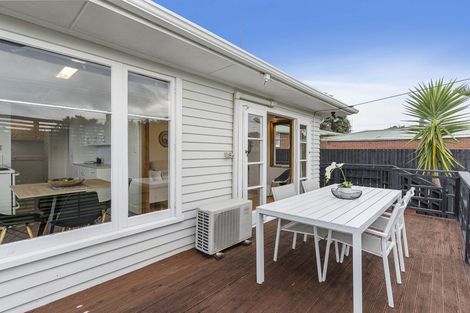Photo of property in 5 Fairclough Road, Beach Haven, Auckland, 0626