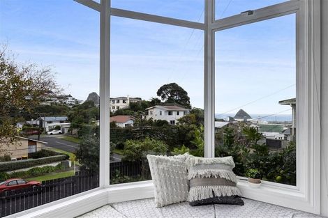 Photo of property in 65 Pioneer Road, Moturoa, New Plymouth, 4310