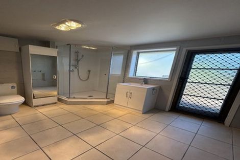 Photo of property in 19 South Lynn Road, Titirangi, Auckland, 0604